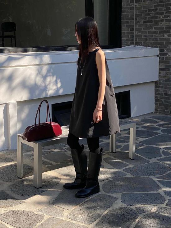  더 엔케이씨 스토어 숏 원피스 Nkc 스토어 퍼퍼 미니 드레스 블랙 - The NKC Store