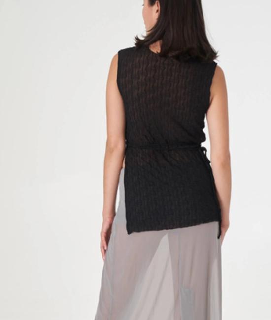  파이드 미 나우 튜닉 지금 찾아보세요 셔링 로스  블랙 - FIND ME NOW