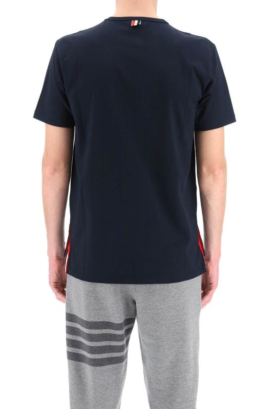 25SS 톰브라운 미디움 웨이트 저지 팁 포켓 크루넥 티셔츠 MJS010A01454 415 BLUE - THOM BROWNE
