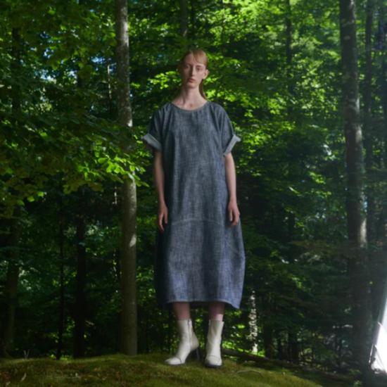  헨릭 빕스코브 미디 원피스 Henrik Vibskov Frown 데님 드레스 블루 화이트 블러