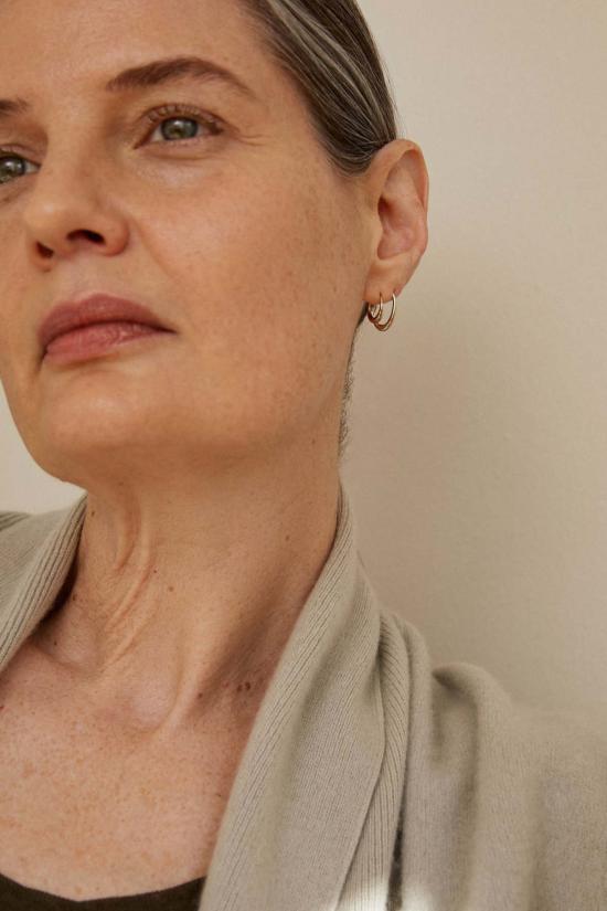  Leigh Miller 이어링 리 밀러 14k 옐로우 골드 미디엄 오벌 셈프레 후프 귀걸이 - OTHER BRANDS