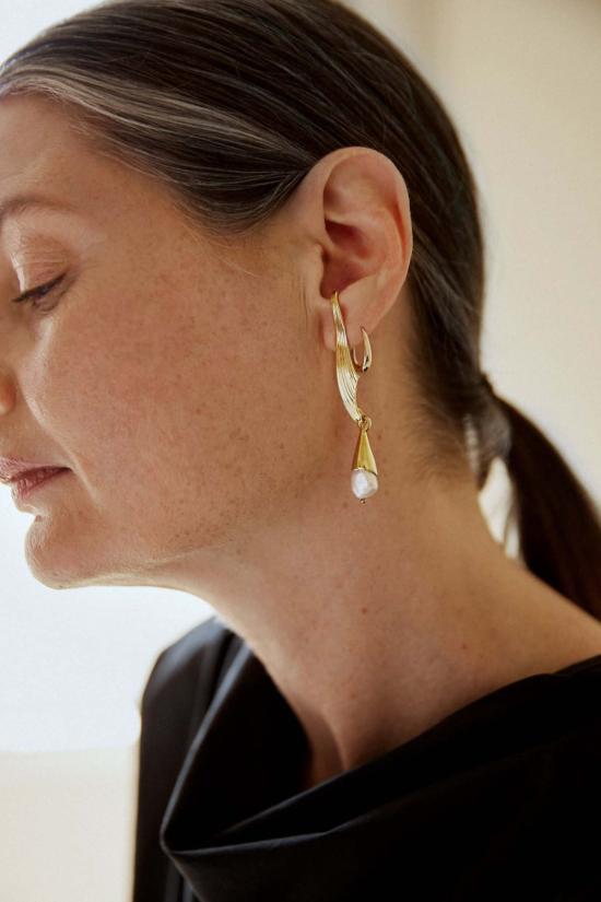  Leigh Miller 이어링 리 밀러 14k 옐로우 골드 미디엄 오벌 셈프레 후프 귀걸이 - OTHER BRANDS