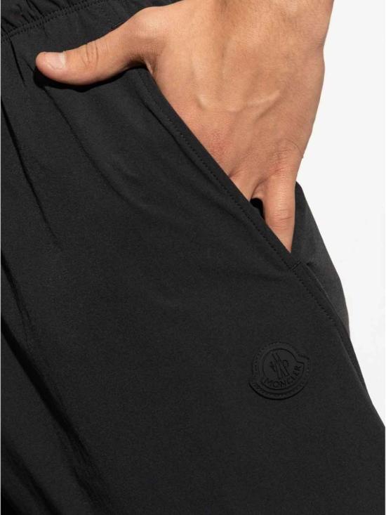  몽클레어 로고 패치 트랙 팬츠  2A0002959818999 Black - MONCLER
