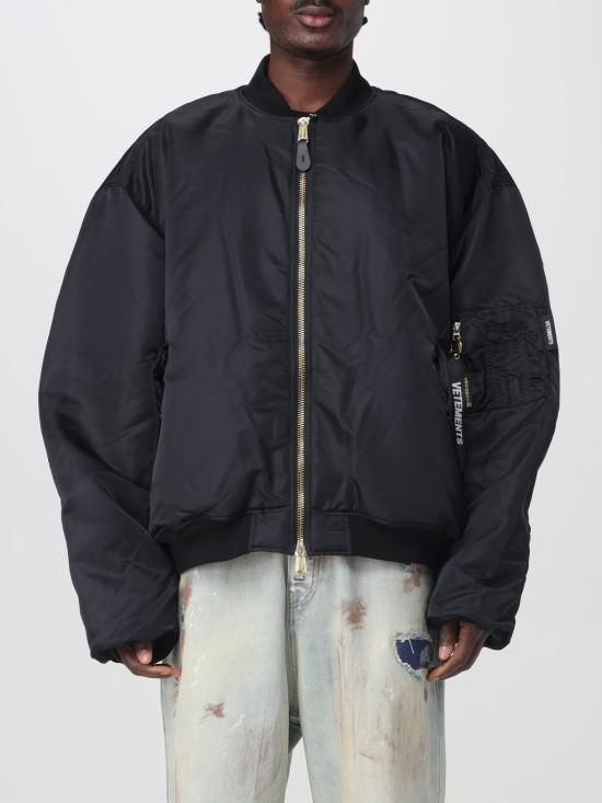 25SS 베트멍 자켓 UA66JA310B BLACK Multicolor