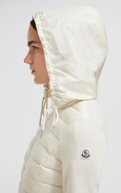 25SS 몽클레어 가디건 K10939B00006 M112220F - MONCLER