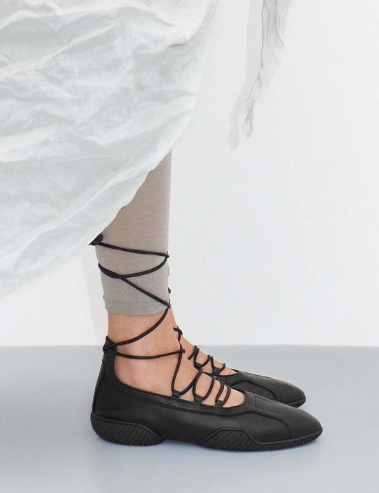  미스타 플랫 슈즈 Miista Averie 발레리나 블랙 - MIISTA