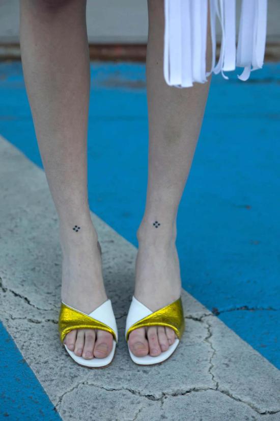  마리암 나시르 자데 뮬/슬리퍼 루이스 힐 화이트 카프 - MARYAM NASSIR ZADEH