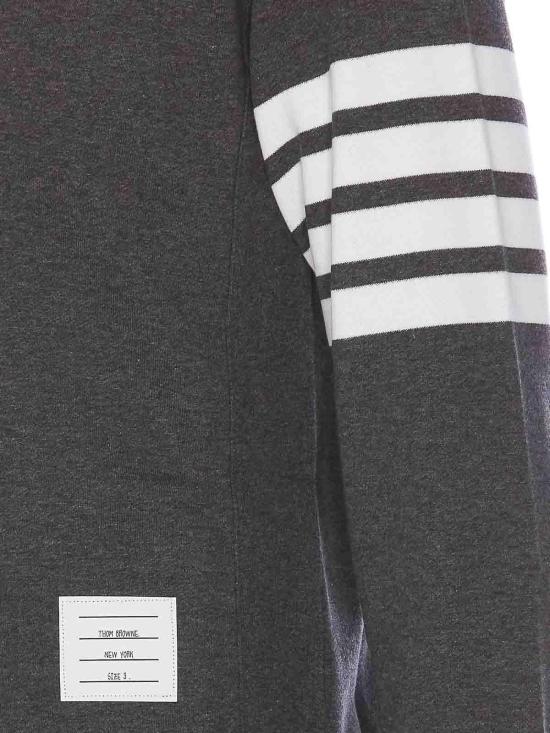  톰브라운 로고 패치 엔지니어드 4바 스웨트셔츠  MJT021H00535025 Grey - THOM BROWNE