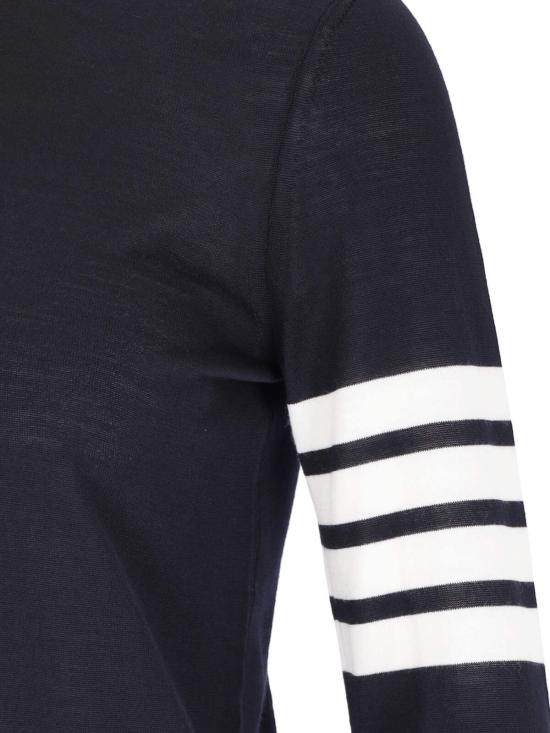 25FW 톰브라운 4바 릴렉스드 스웨터 FKA280A Y1014 415 Blue - THOM BROWNE