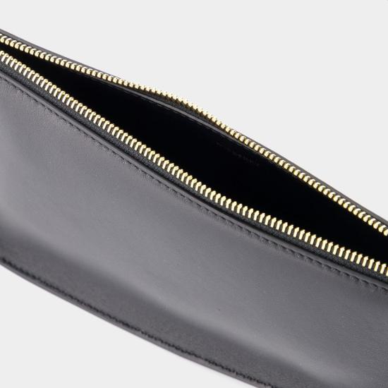 26SS 버버리 미니 쉴드 슬링 백 8077580 A1189 BLACK - BURBERRY