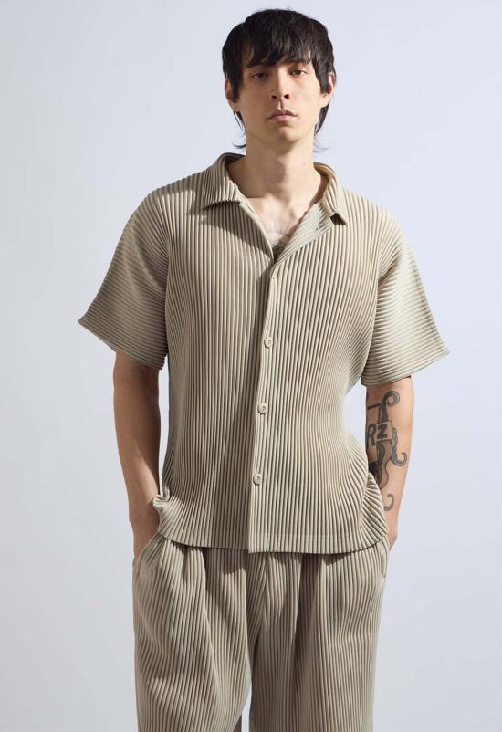  더 엔케이씨 스토어 반팔 셔츠 Nkc 플리츠 반팔 버튼 다운 베이지 - The NKC Store