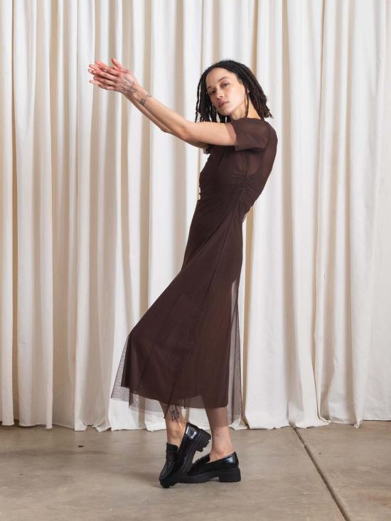  알리 골든 롱 원피스 피티드 메시 티셔츠 드레스 그래스 그린 - ALI GOLDEN