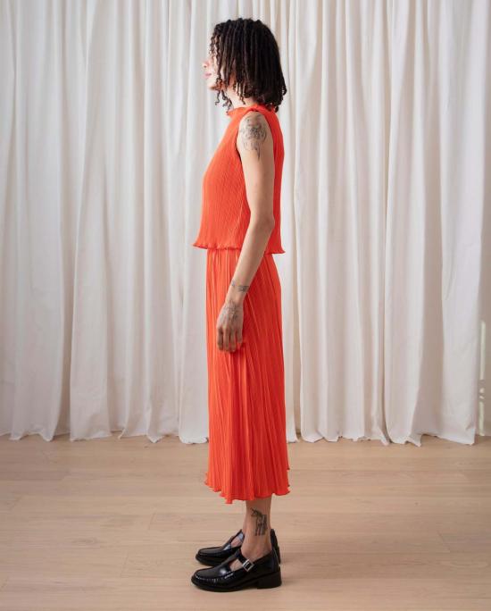  알리 골든 민소매 티셔츠 하이넥 플리츠 탱크 포피 - ALI GOLDEN