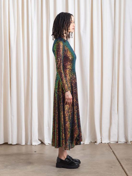  알리 골든 롱 원피스 세퀸 피티드 드레스 아이리디센트 - ALI GOLDEN