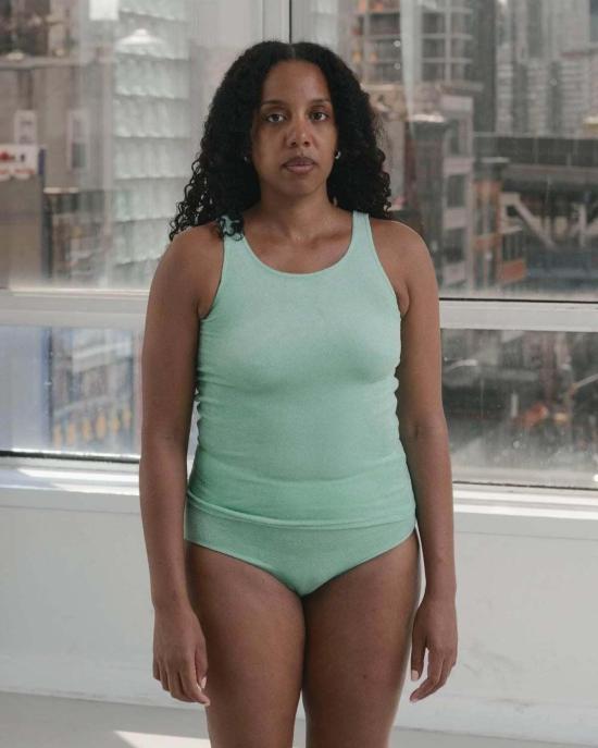  베이스레인지 반팔 티셔츠 오모 탱크 텔루 그린