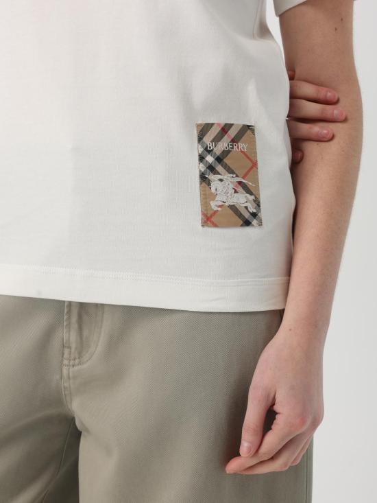 26SS 버버리 체크 라벨 티셔츠 8104886 White - BURBERRY