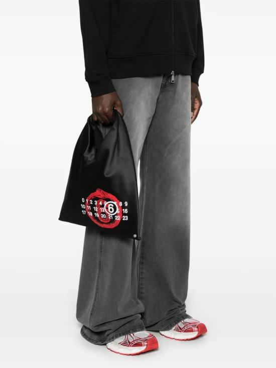 25SS MM6 메종마르지엘라 JAPANESE 재패니즈 스몰 토트백 S54WD0043P7364T8013 BLACK PRINT - MM6 MAISON MARGIELA