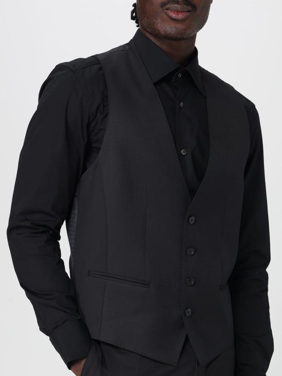 25FW 보스 베스트 50469160 001 Black - BOSS