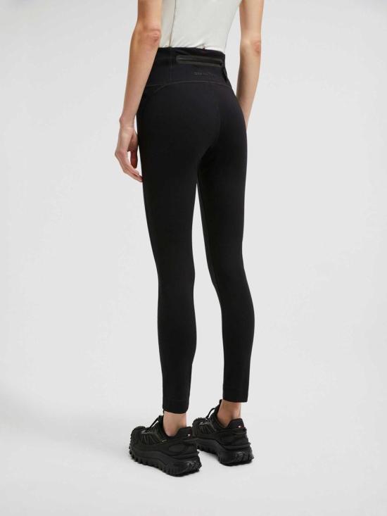 25SS 몽클레어 숏팬츠 K1098 8H00006 829H7 999 STRAIGHT JEANS - MONCLER