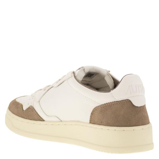 25FW 오트리 메달리스트 로우 스니커즈 AULM WHITE BROWN - AUTRY