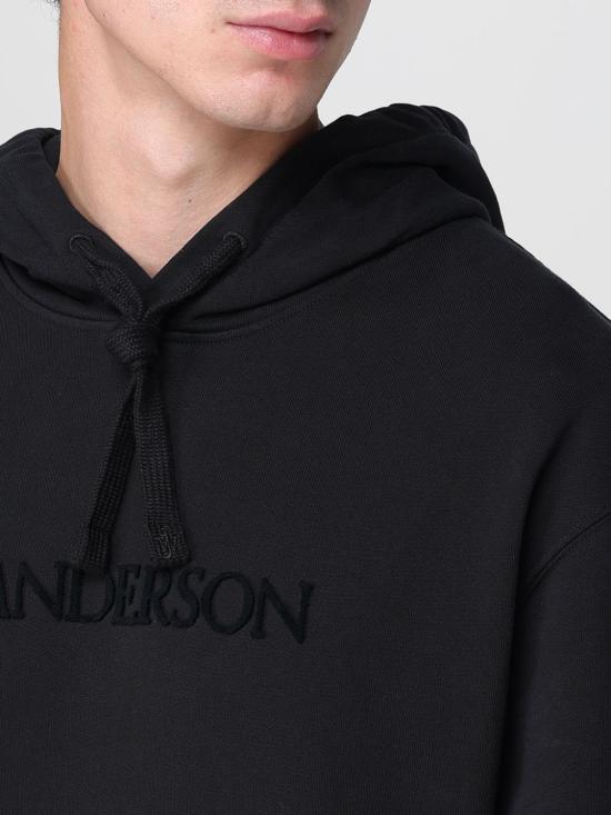 25FW JW앤더슨 로고 패치 포켓 후드 티셔츠 JW0214PG1632 999 Black - JW ANDERSON
