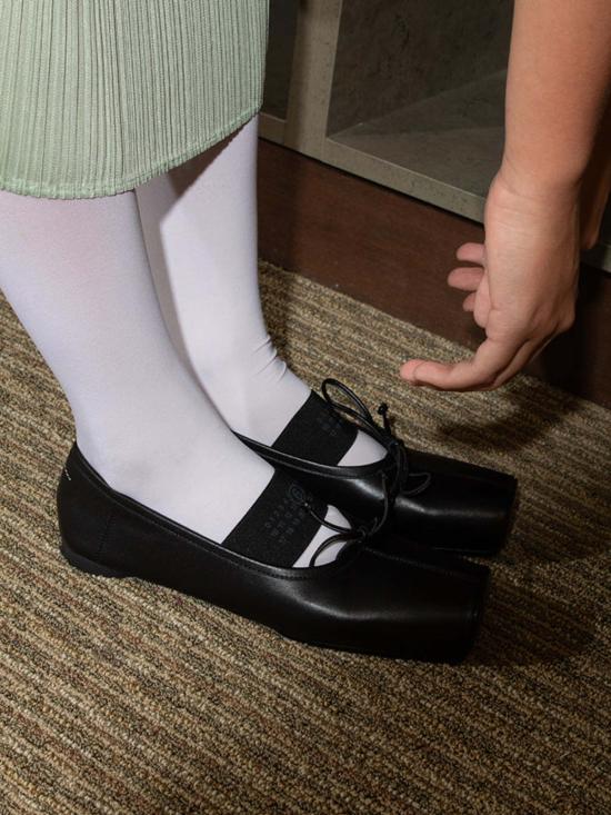  MM6 메종마르지엘라 플랫 슈즈 Mm6 메종 마르지엘라 레더 발레 플랫 블랙