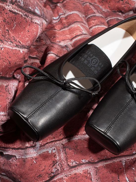  MM6 메종마르지엘라 플랫 슈즈 Mm6 메종 마르지엘라 레더 발레 플랫 블랙 - MM6 MAISON MARGIELA