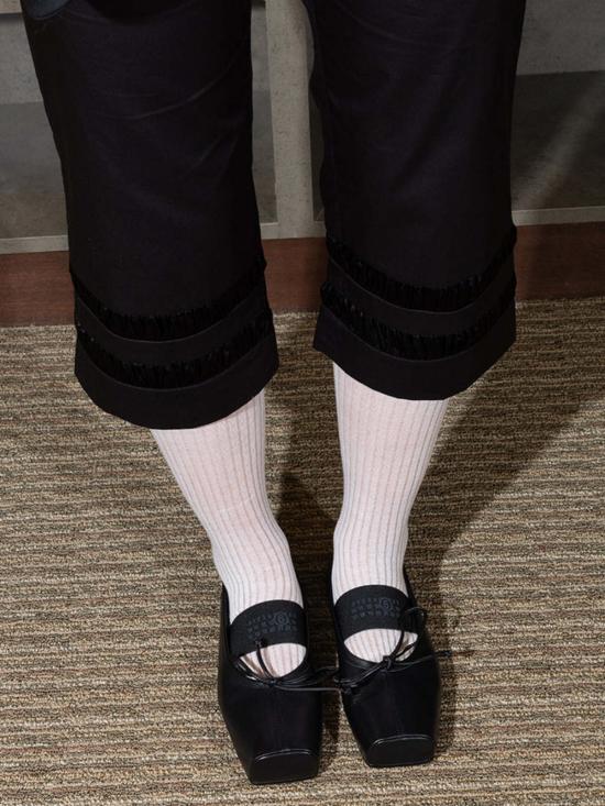  MM6 메종마르지엘라 플랫 슈즈 Mm6 메종 마르지엘라 레더 발레 플랫 블랙 - MM6 MAISON MARGIELA