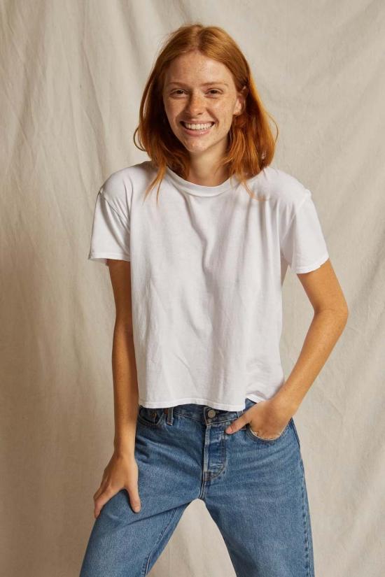  퍼펙트 화이트 티 반팔 티셔츠 퍼펙트 화이트 할리 박시 크루 티셔츠 화이트