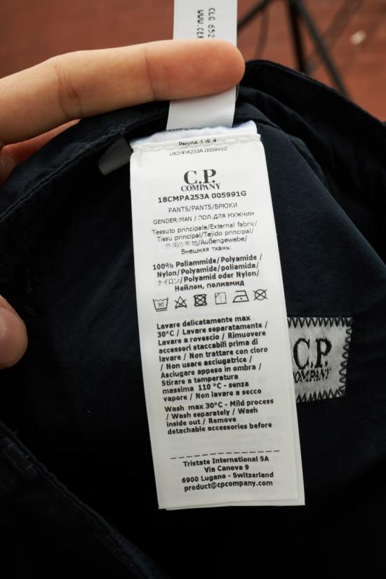 25SS 씨피 컴퍼니 숏팬츠 117012 18CMPA253A005991G BLUE - C.P. COMPANY