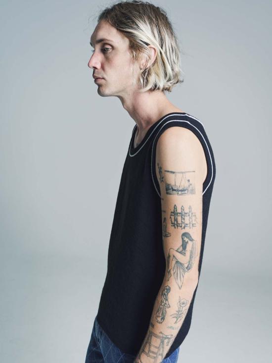  어니스트 더블유 베이커 민소매 티셔츠 어니스트 W. 베이커 메리노 울 퀼팅 탱크 탑 블랙 - ERNEST W. BAKER