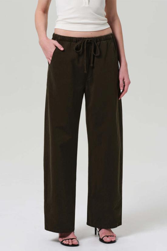  시티즌 오브 휴머니티 크롭 팬츠 시티즌스 오브 휴머니티 오로라 풀온 팬츠 다크 올리브 - CITIZEN OF HUMANITY