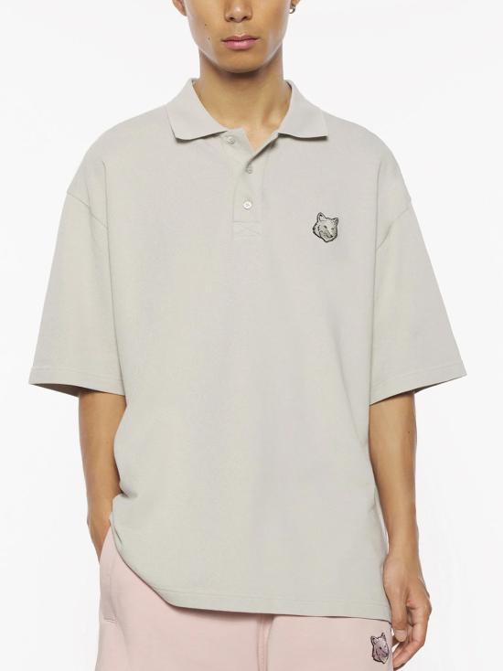 25SS 메종키츠네 볼드 폭스 헤드 패치 오버사이즈 폴로 티셔츠 MM00202KJ7010 0119 TRUFFLE - MAISON KITSUNE