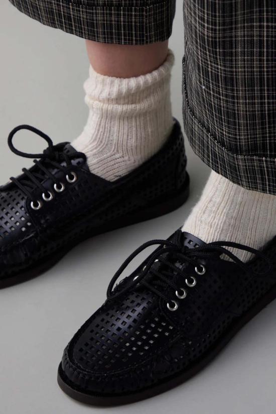  카론 칼라한 로퍼 캐런 캘러핸 벡스터 보트 슈즈 퍼포레이티드 샤이니 블랙 가죽