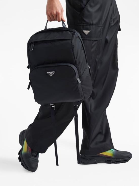  프라다 삼각로고 리나일론 앤 사피아노 레더 백팩 2VZ1042DMG F0002 BLACK - PRADA