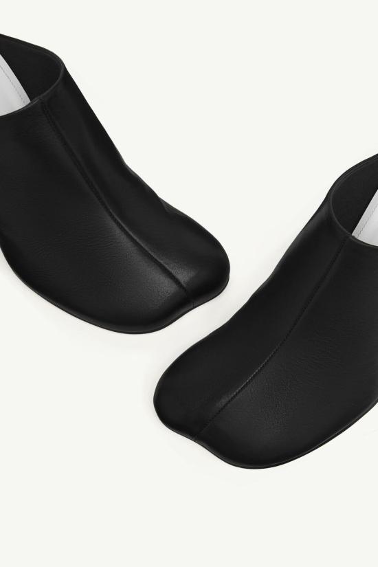 25SS MM6 메종마르지엘라 어시메트릭 토 레더 뮬  S66WX0066P5000T8013 black - MM6 MAISON MARGIELA