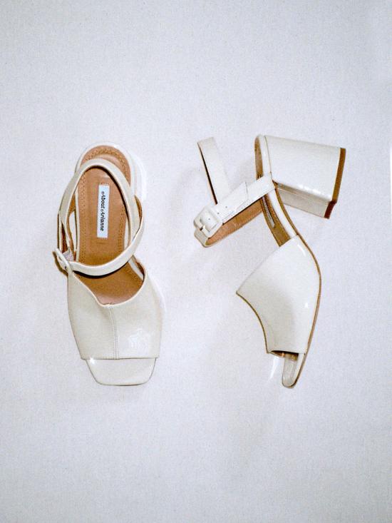  어바웃 아리안느 샌들 Arianne Rita Sandals Cream에 대하여 - ABOUT ARIANNE