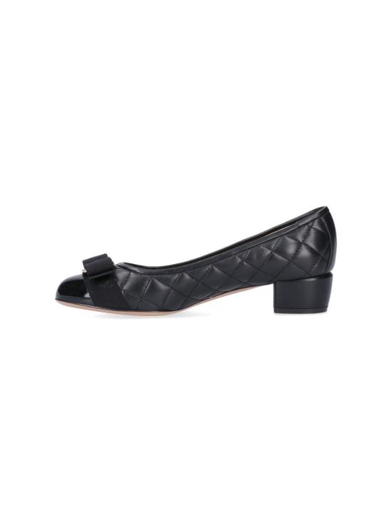 25FW 살바토레 페라가모 힐/펌프스 672114001 Black - SALVATORE FERRAGAMO