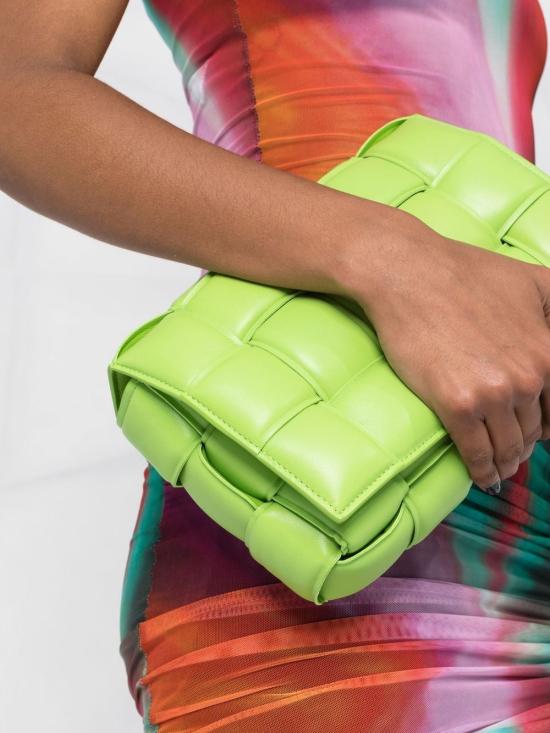 보테가베네타 패딩 레더 카세트백 591970VCQR1 3815 KELLY GREEN 3815 - BOTTEGA VENETA