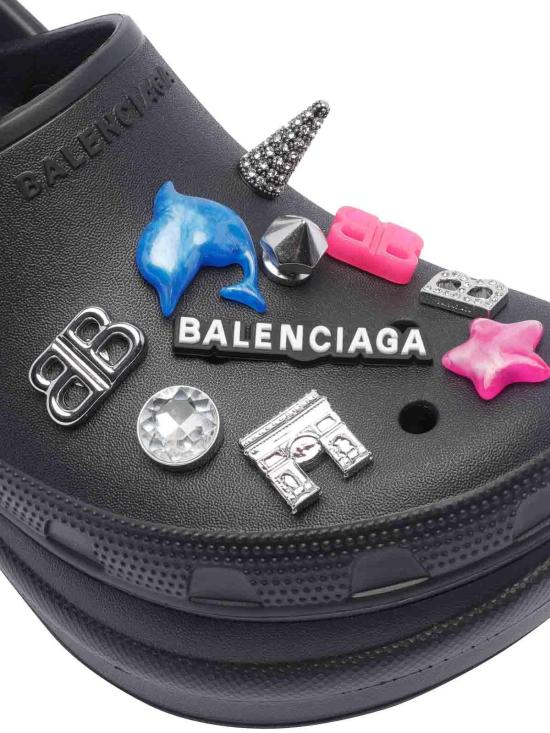 26FW 발렌시아가 x 크록스 지비츠 샌들 720762W0FOW1000 Black - BALENCIAGA