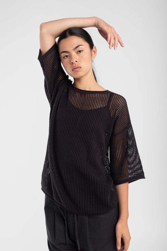  미셀라 그렉 반팔 티셔츠 미카엘라 그렉 래티스 티셔츠 페이디드 블랙 - MICAELA GREG