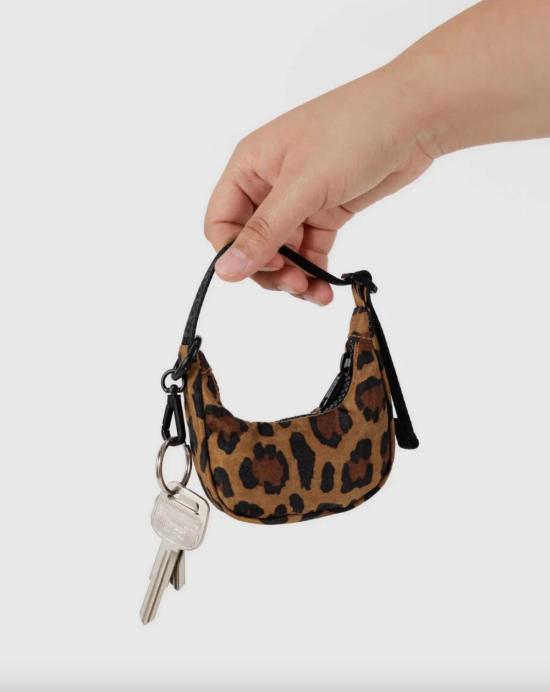  바쿠 키링 바구 크레센트 백 참 - BAGGU