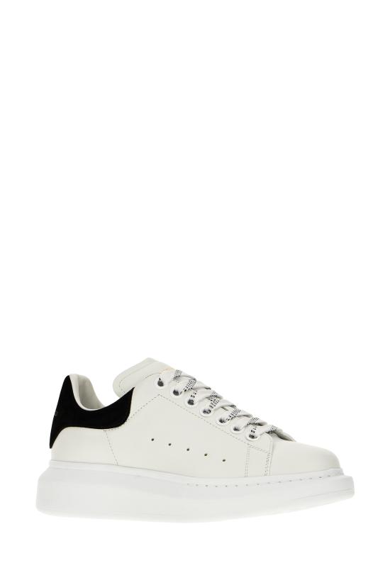 26FW 알렉산더 맥퀸 오버사이즈드 스니커즈 553770WIAIH 9061 WHITE BLACK - ALEXANDER MCQUEEN