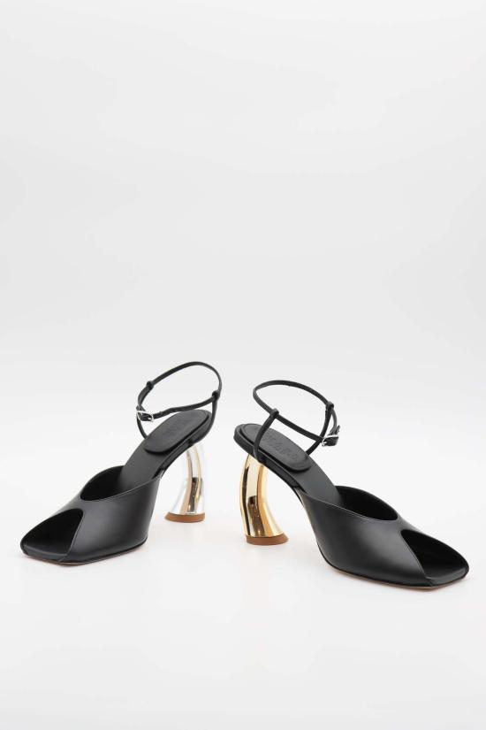  어웨이크 모드 힐/펌프스 깨어 있는. 모드 기스틴 힐