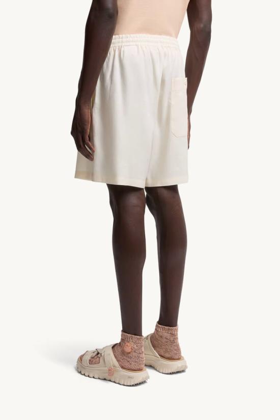 25FW 몽클레어 숏팬츠 K24022B00001598GK 060 MICELANEUS - MONCLER