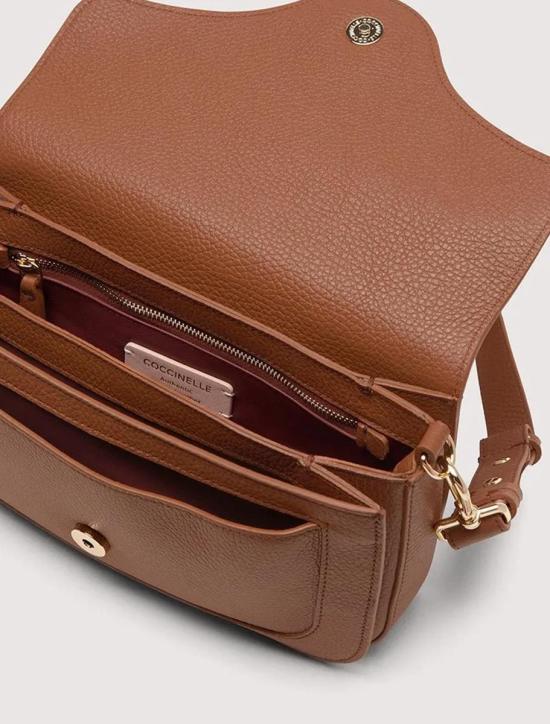 25FW 코치넬리 토트백 E1SSL120301W11 Brown - COCCINELLE