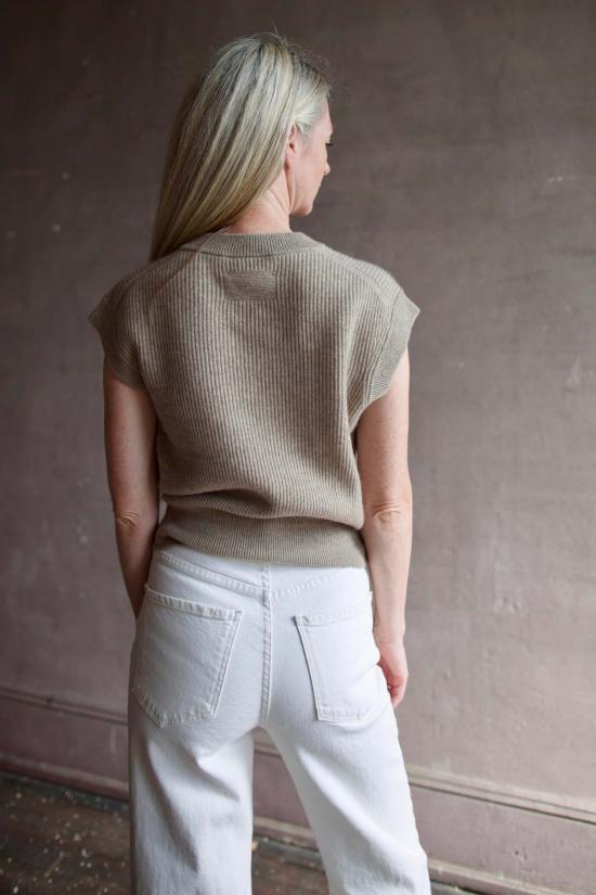  게스트 인 레지던스 베스트 리브 - GUEST IN RESIDENCE