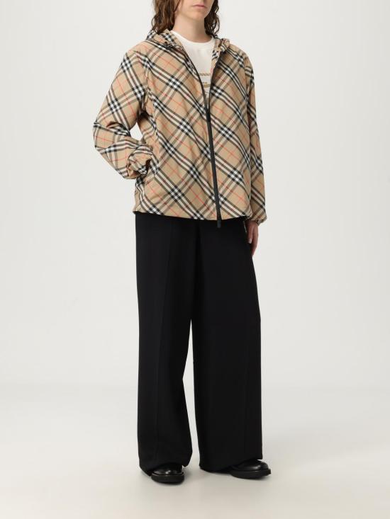 26SS 버버리 살콤 체크 후드 윈드브레이커 자켓 8110301 Sand - BURBERRY