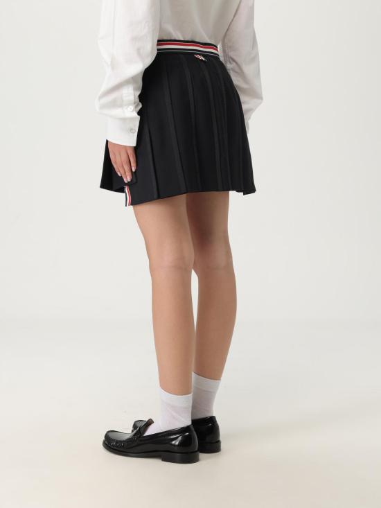 25FW 톰브라운 숏 스커트 FGCA27A02872 001 Black - THOM BROWNE