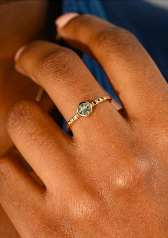  스코샤 반지 미드데이 링과 그린 사파이어 링 - SCOSHA